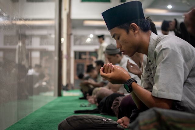 Menagih Hutang dengan Doa dan Usaha: Cara Islami yang Berkah