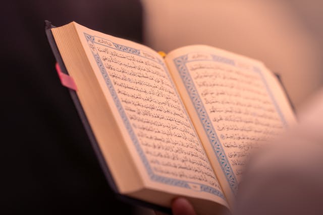 Mengapa Islam Menganjurkan Sedekah untuk Orang yang Tidak Bisa Membayar Hutang?