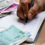 Psikologi Konsumen: Mengapa Kita Mudah Terjebak Utang