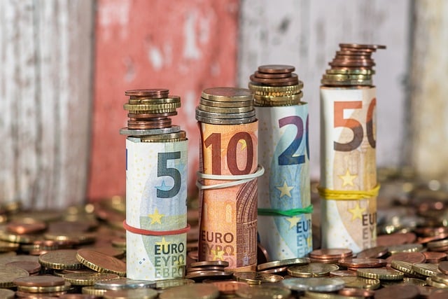 Investasi untuk Keluar dari Utang: Solusi Finansial atau Justru Risiko Baru?